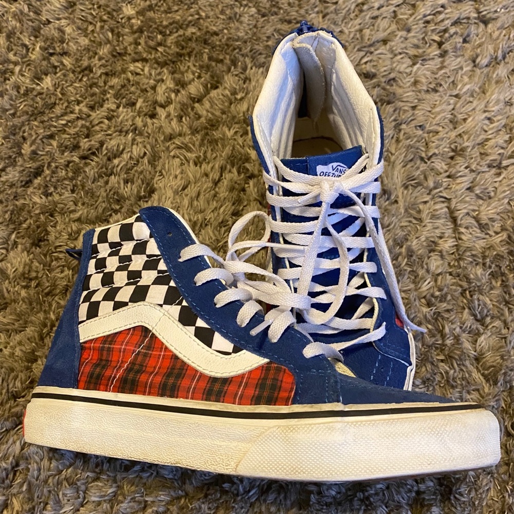 Vans - Picture 2 of 6